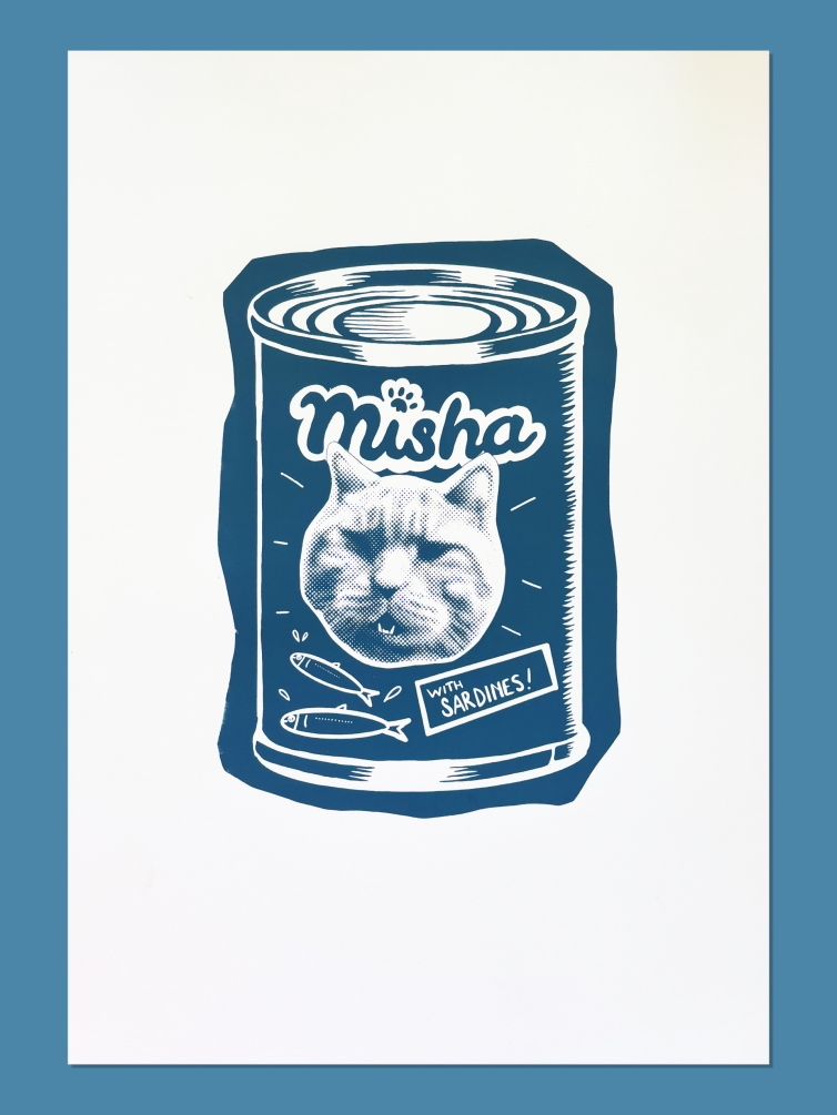 Monochromatic blue Illustration on white paper of a tin of cat food with the Label Misha, a hungry cat face in monochromatic photographic style in the middle and a smaller label "with sardines" with two illustrated sardines.